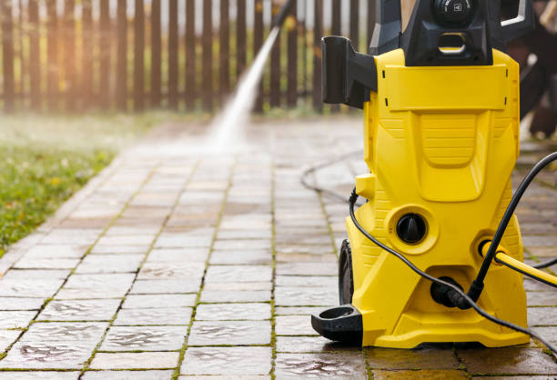 Best Pool Deck Cleaning  in Amsterdam, NY